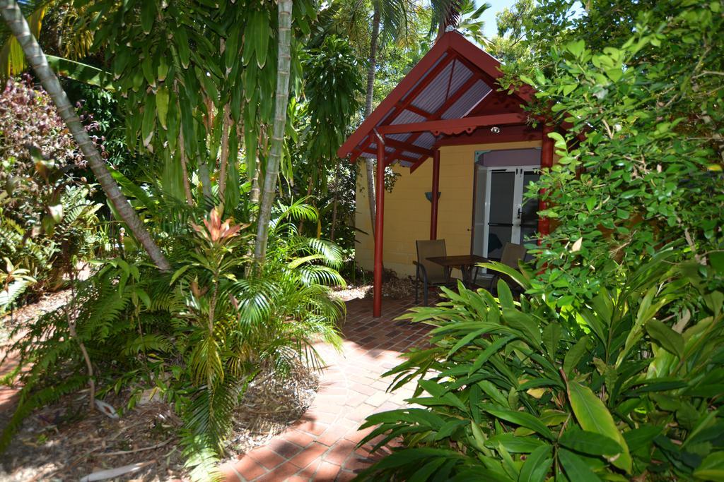 Shambhala Retreat Magnetic Island Cottages Nelly Bay Kültér fotó